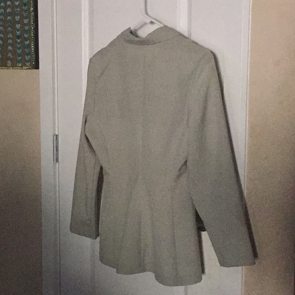 Blazer - Picture 2 of 5